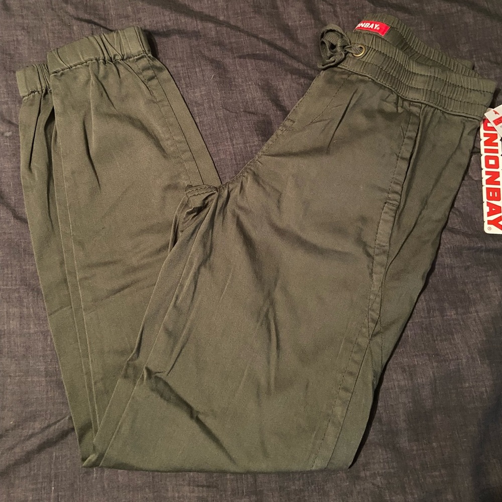 Unionbay Fatigue Green Lady’s Drawstring Jogger Pants.  X Small